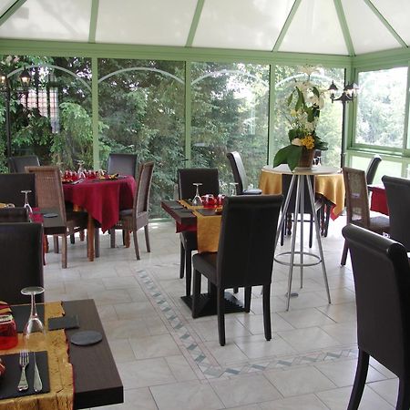 Relais Saint Louis, Logis Hotell Belleme Exteriör bild