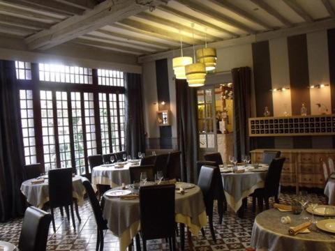 Relais Saint Louis, Logis Hotell Belleme Exteriör bild